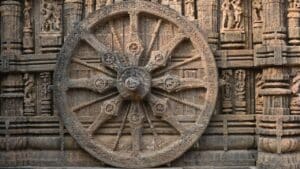 भव्य कोणार्क चक्र